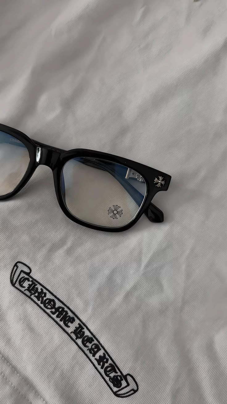 Chrome heart glasses- black